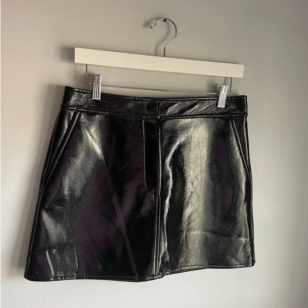 MICHAEL Michael Kors Black Faux Leather Mini Skirt Size 8 Lined 90s Vamp Pockets